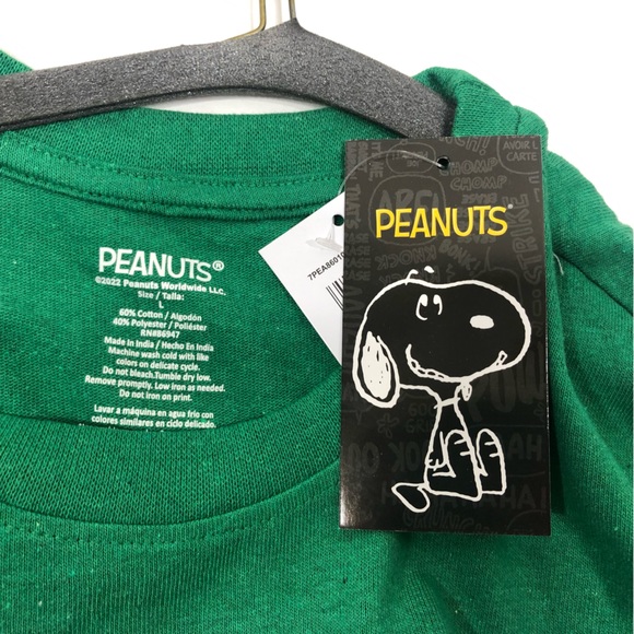Peanuts Christmas Graphic Tee L - Picture 10 of 12